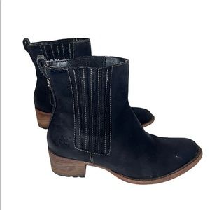 Women’s Timberland Pull on black genuine leather boots 6